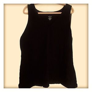 Torrid black v neck tank top